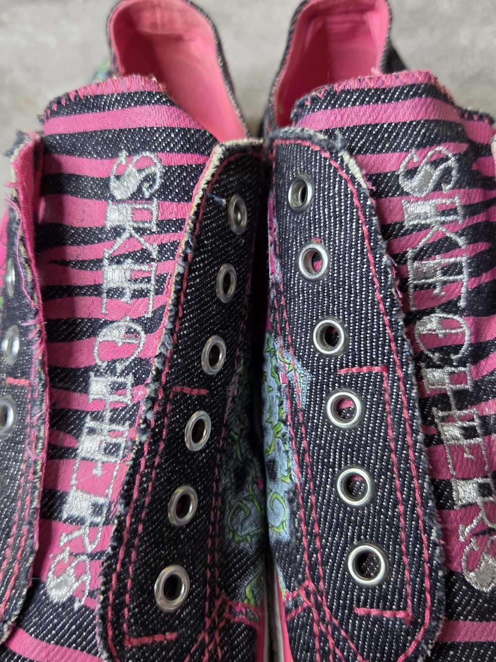 Skechers Twinkle Toes Womens Sneakers Pink Black Striped Canvas Laceless Y2K - Picture 7 of 11